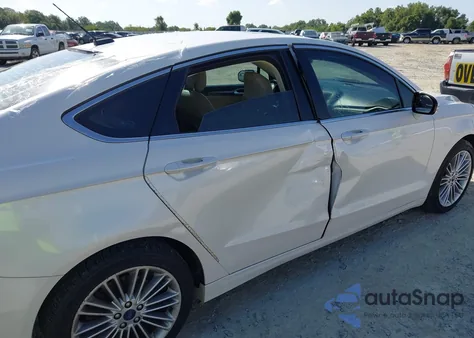 2014 Ford Fusion Se z USA, uszkodzony, nr VIN 3FA6P0H99ER150856